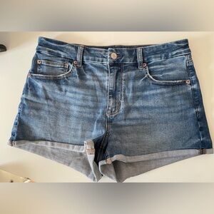 American Eagle Curvy High Rise Shorts